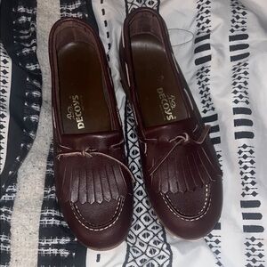Decoys by Auditions leather loafers. Size 8 1/2. VTG!